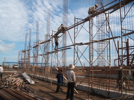 Hợp đồng xây dựng chỉ được ký khi đã có kế hoạch vốn để thanh toán