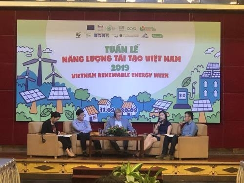 Năng lượng tái tạo vẫn “khát” vốn đầu tư Năng lượng tái tạo vẫn “khát” vốn đầu tư