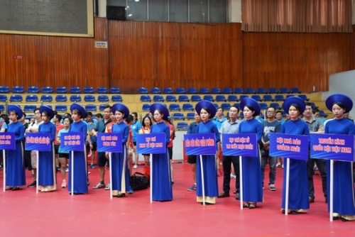 hon 200 nha bao thi dau giai bong ban cup hoi nha bao viet nam 2022