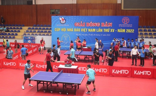 hon 200 nha bao thi dau giai bong ban cup hoi nha bao viet nam 2022