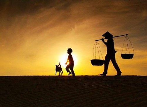 Thương đôi quang gánh của mẹ