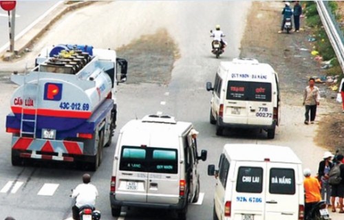 Lại bùng phát nạn xe dù, bến cóc