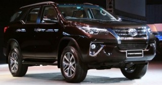 Toyota và Honda tạm ngừng xuất khẩu ôtô sang Việt Nam