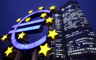 ECB sẽ giữ lãi suất thấp kỷ lục trong thời gian dài
