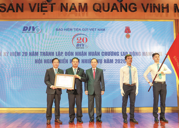 nang cao vi the cua bao hiem tien gui viet nam