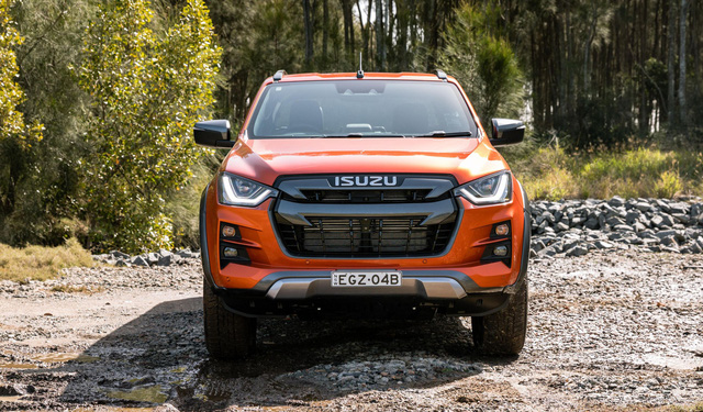 3 phien ban isuzu d max 2021 sap ban tai viet nam co gi