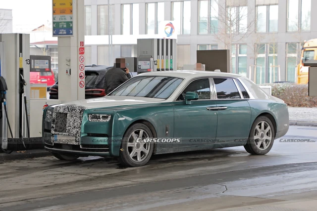 Rolls-Royce Phantom 2023 lần đầu lộ diện Rolls-Royce Phantom 2023 lần đầu lộ diện