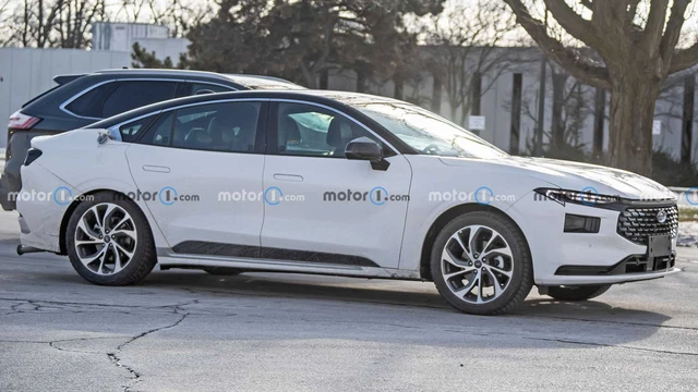 Ford Mondeo thế hệ mới lộ diện