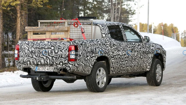 Mitsubishi Triton thế hệ mới lần đầu lộ diện Mitsubishi Triton thế hệ mới lần đầu lộ diện