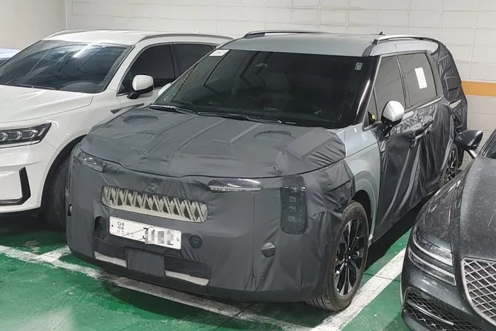 kia carnival sap ra mat ban facelift