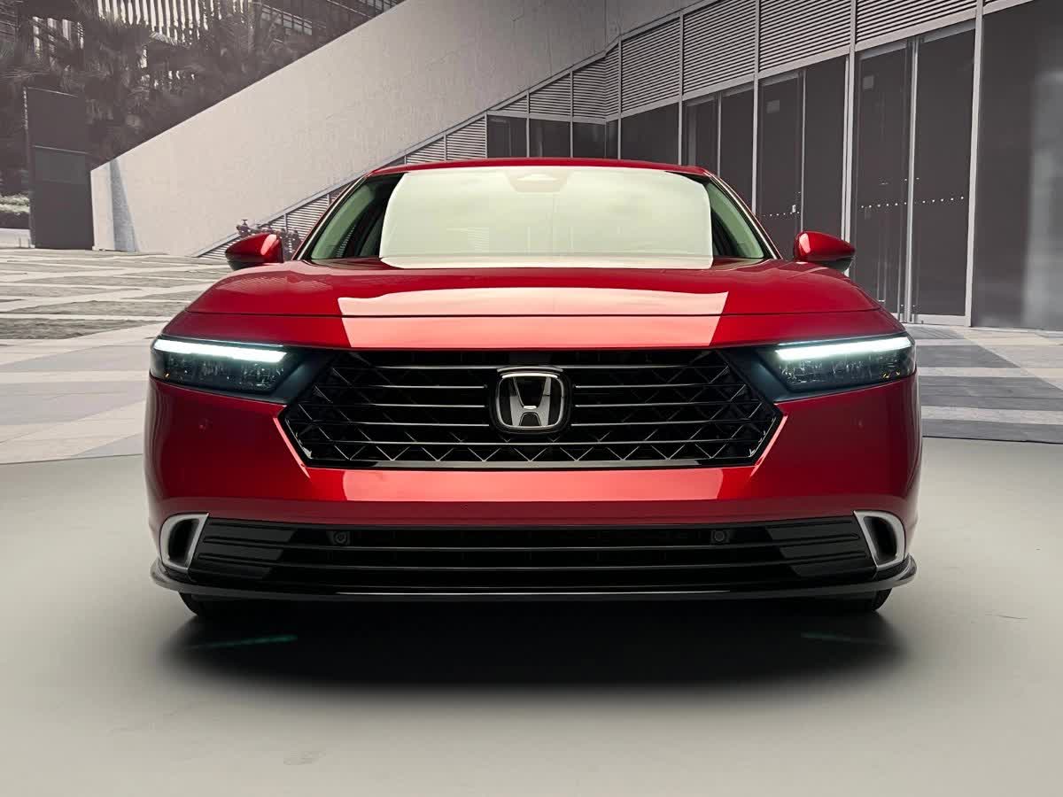 Honda Accord 2023 có giá từ khoảng 666 triệu đồng
