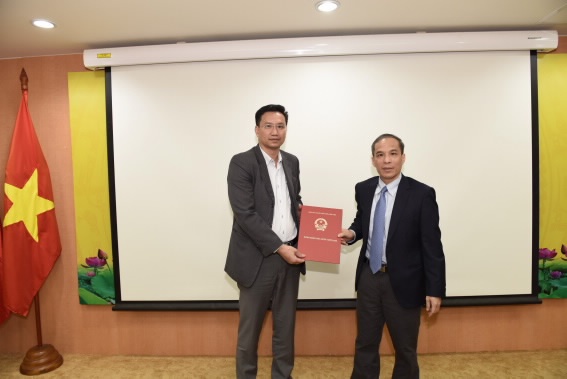 cong bo cac quyet dinh giao quyen chanh ttgsnh va bo nhiem lanh dao co quan ttgsnh