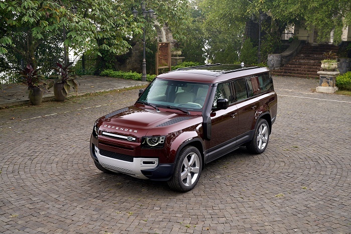 land rover viet nam ra mat mau xe defender 130 moi co gia ban tu 5989 ty dong