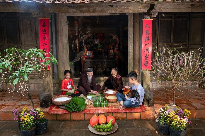 Ngoảnh lại một bờ vai