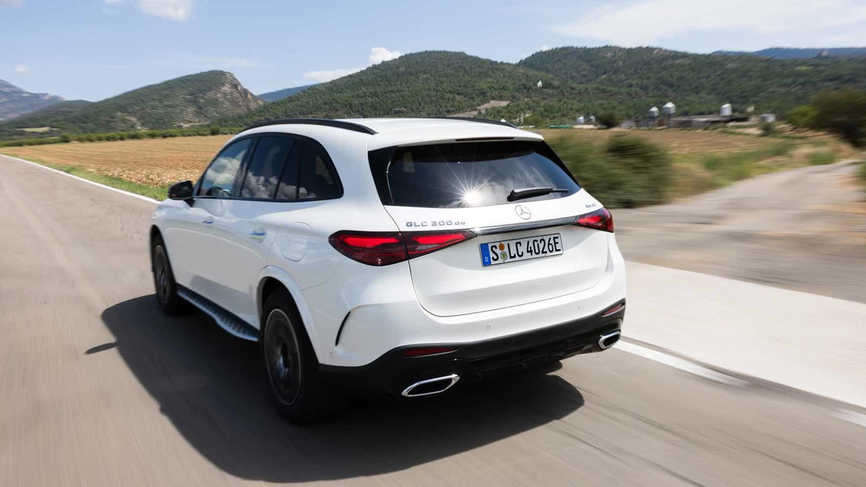 Mercedes-Benz GLC 2023 có giá dự kiến khoảng 2,9 tỷ đồng