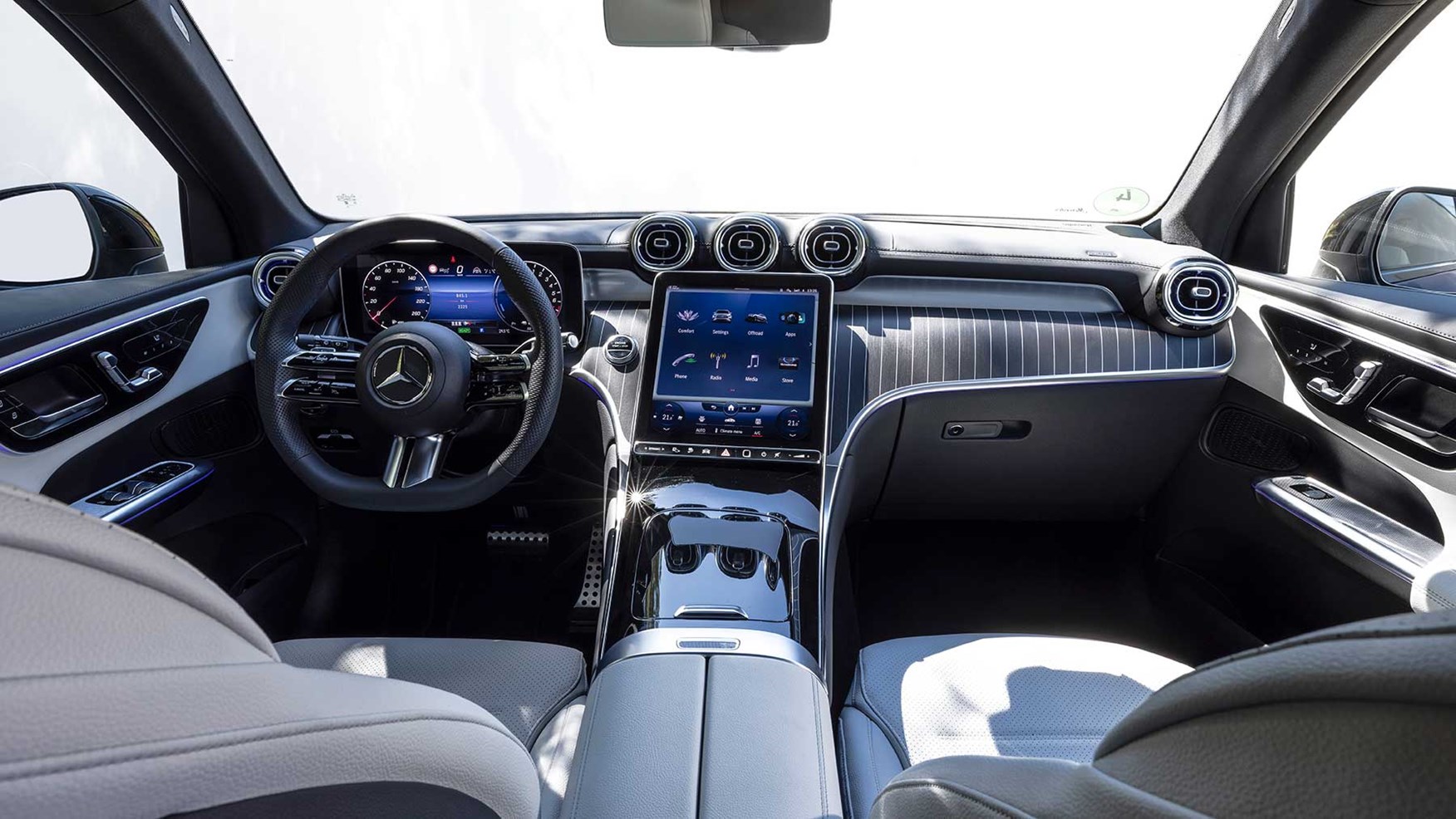 Mercedes-Benz GLC 2023 có giá dự kiến khoảng 2,9 tỷ đồng