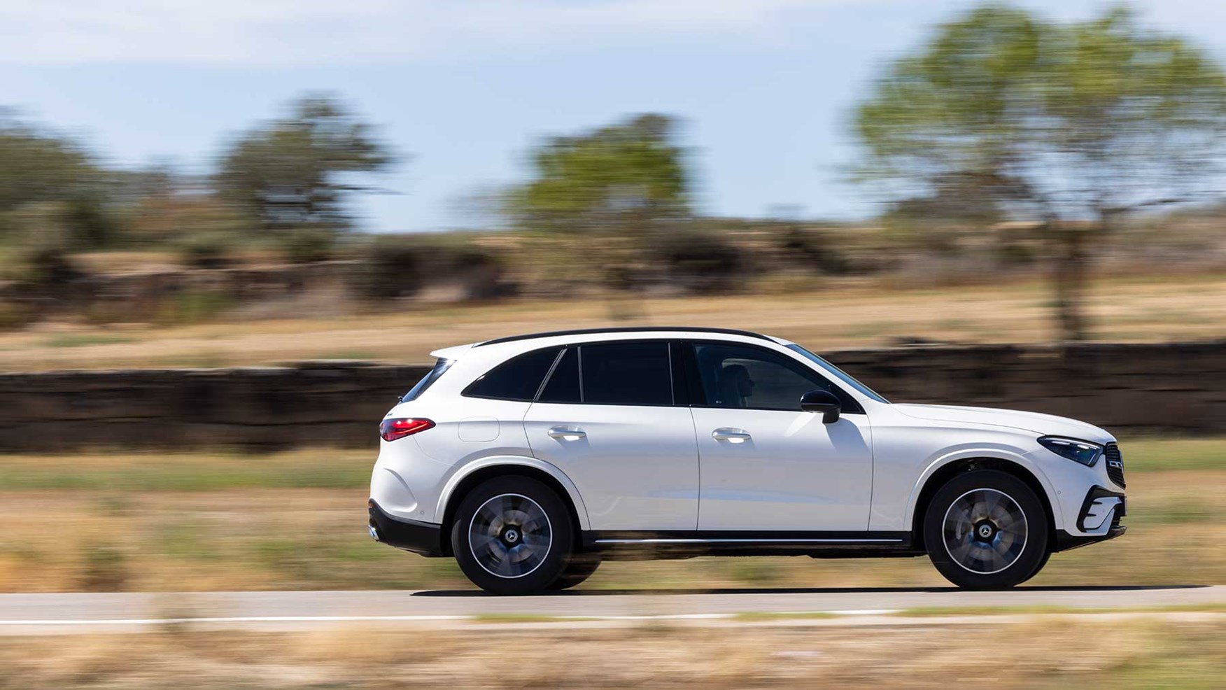 Mercedes-Benz GLC 2023 có giá dự kiến khoảng 2,9 tỷ đồng