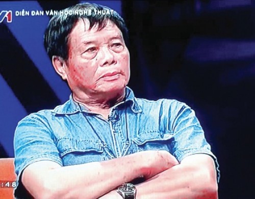 Nhà nhiếp ảnh Vũ Huyến: “Chàng khỉ” nhanh nhẹn và lém lỉnh Nhà nhiếp ảnh Vũ Huyến: “Chàng khỉ” nhanh nhẹn và lém lỉnh