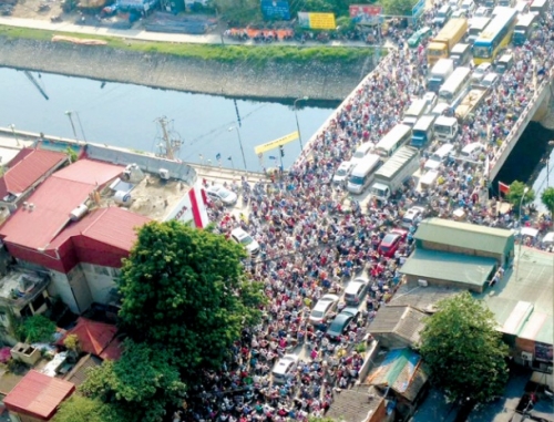 Những con đường “thất thủ”