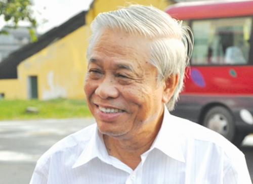 Nhà thơ Vũ Quần Phương: Nói chuyện thơ, một nghề không dễ Nhà thơ Vũ Quần Phương: Nói chuyện thơ, một nghề không dễ