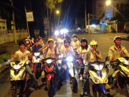 Khi giới trẻ yêu đêm