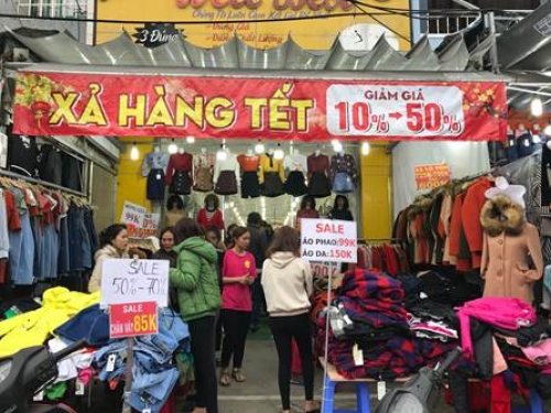 Thận trọng với hàng giảm giá dịp Tết