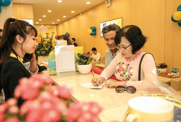 khong qua lo khi lai suat gui tien giam