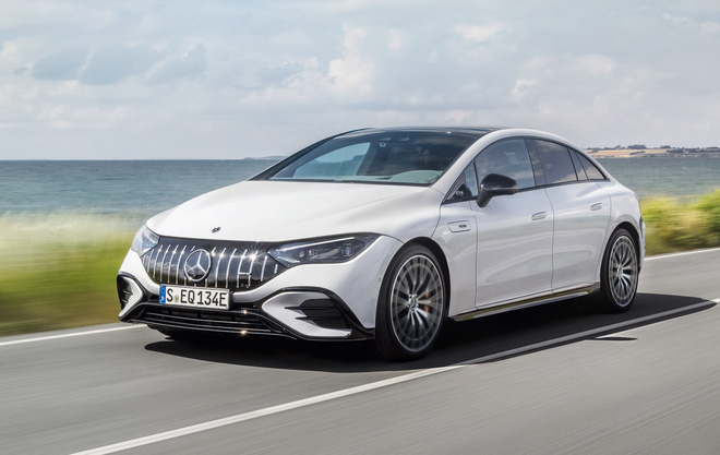 Ra mắt Mercedes-AMG EQE