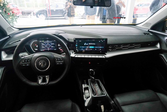 MG5 full option hạ giá còn 579 triệu đồng MG5 full option hạ giá còn 579 triệu đồng