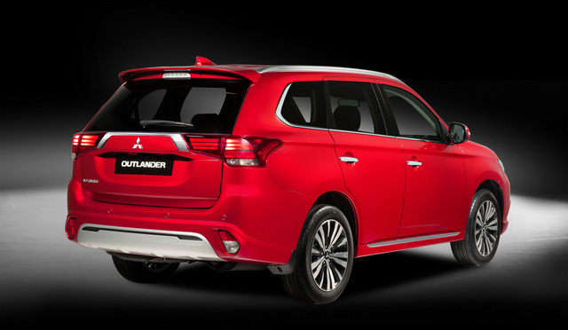 Mitsubishi Outlander 2022 ra mắt tại Việt Nam, giá giữ nguyên