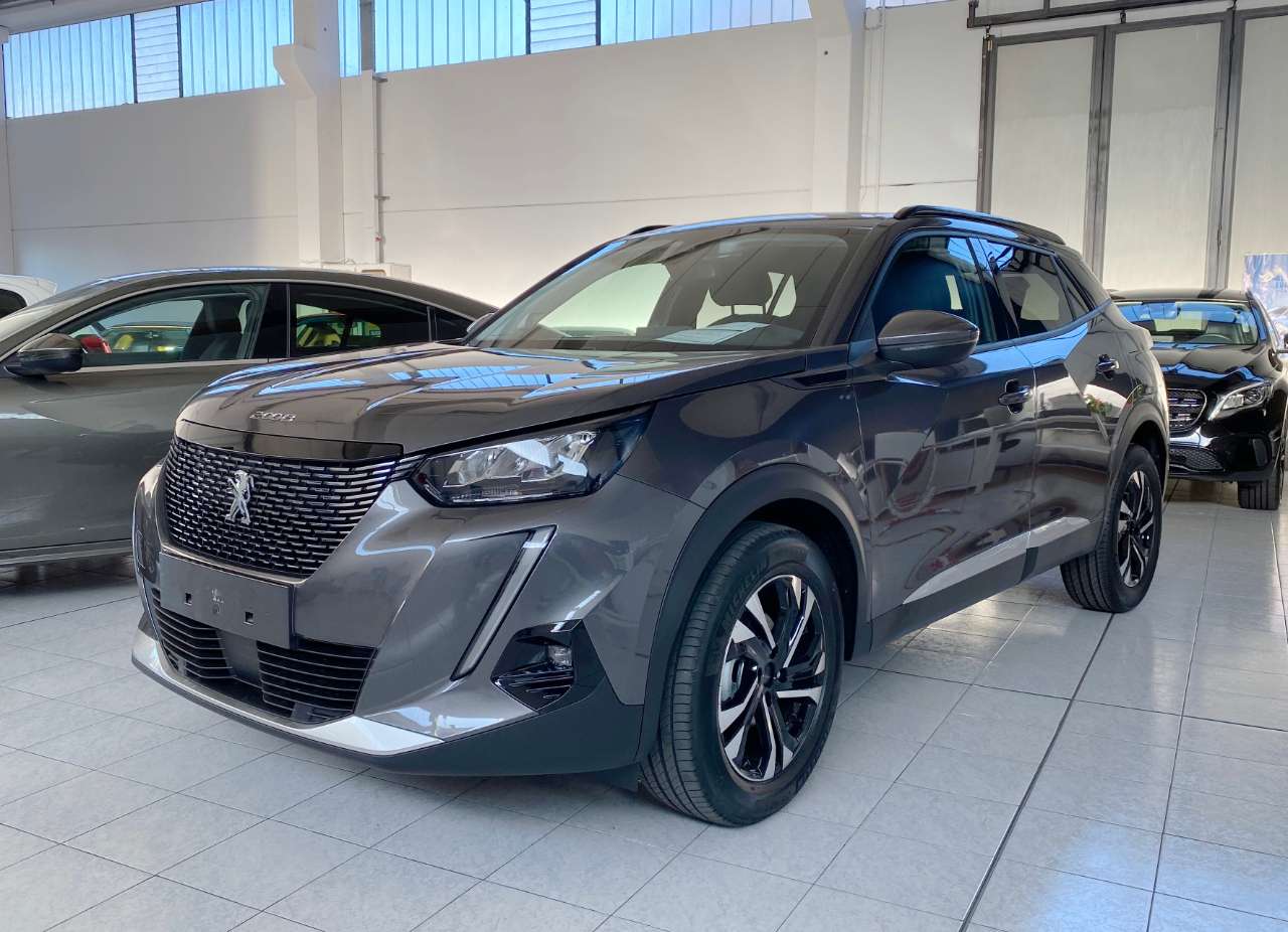 Peugeot 2008 mới lộ diện