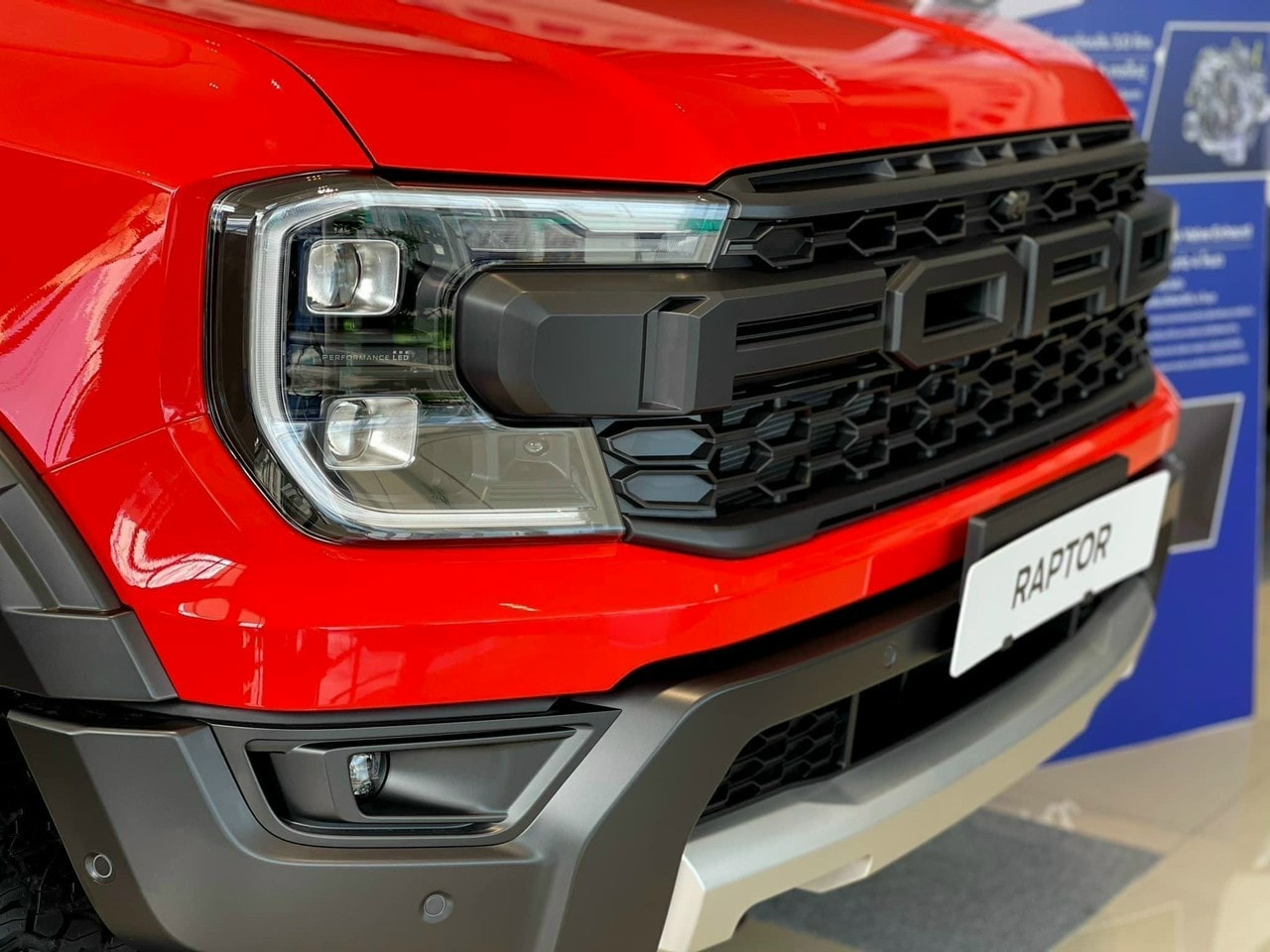 Ford Ranger Raptor 2023 có giá dự kiến 1,329 tỷ đồng