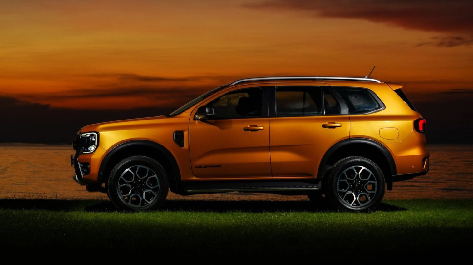 ford everest wildtrak 2023 sap ra mat viet nam