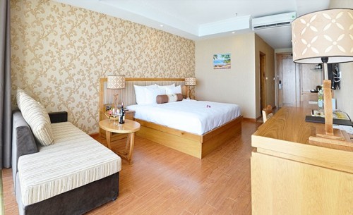 Viên kim cương của biển tại bãi biển Mỹ Khê, Đà Nẵng Viên kim cương của biển tại bãi biển Mỹ Khê, Đà Nẵng