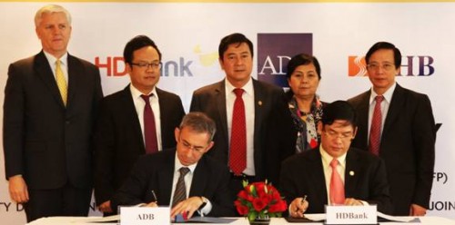 HDBank đẩy mạnh dịch vụ tài trợ thương mại HDBank đẩy mạnh dịch vụ tài trợ thương mại