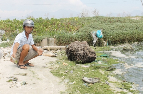 Trắng tay vì ô nhiễm nguồn nước Trắng tay vì ô nhiễm nguồn nước