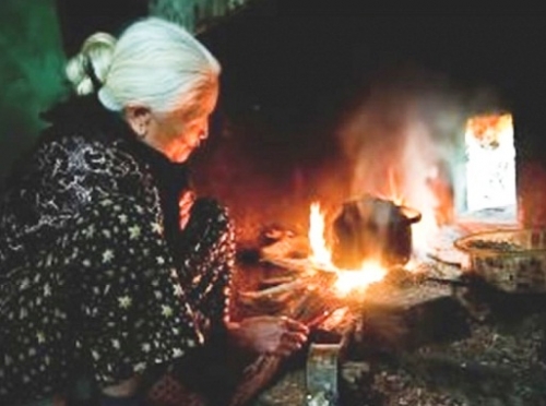 Mẹ - người giữ lửa Mẹ - người giữ lửa