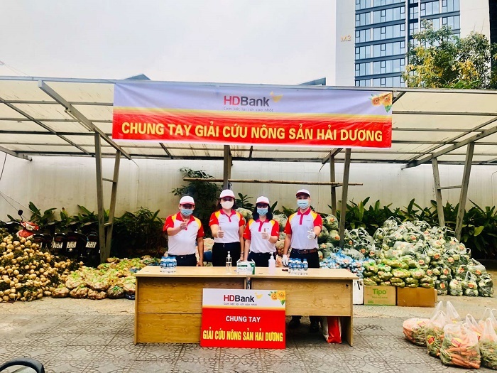 hdbank trao 15 ty dong ho tro tinh hai duong phong chong dich covid 19