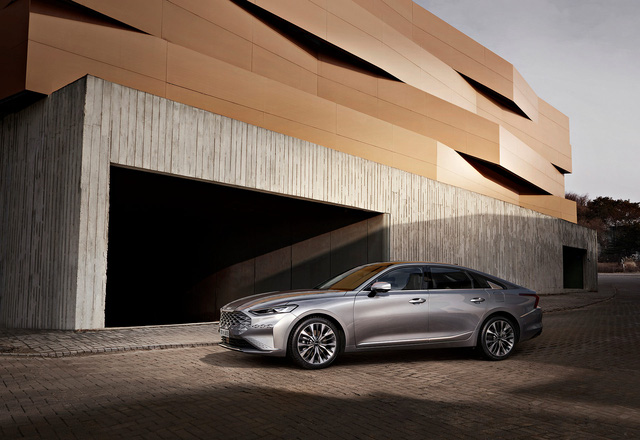 kia k8 bat ngo lo noi that an tuong