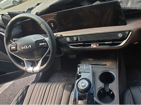 kia k8 bat ngo lo noi that an tuong