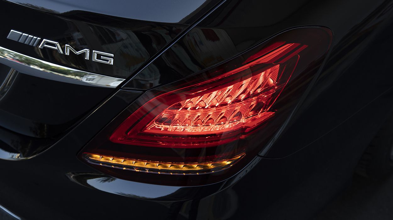 mercedes benz c180 amg gia 1499 ty dong co gi