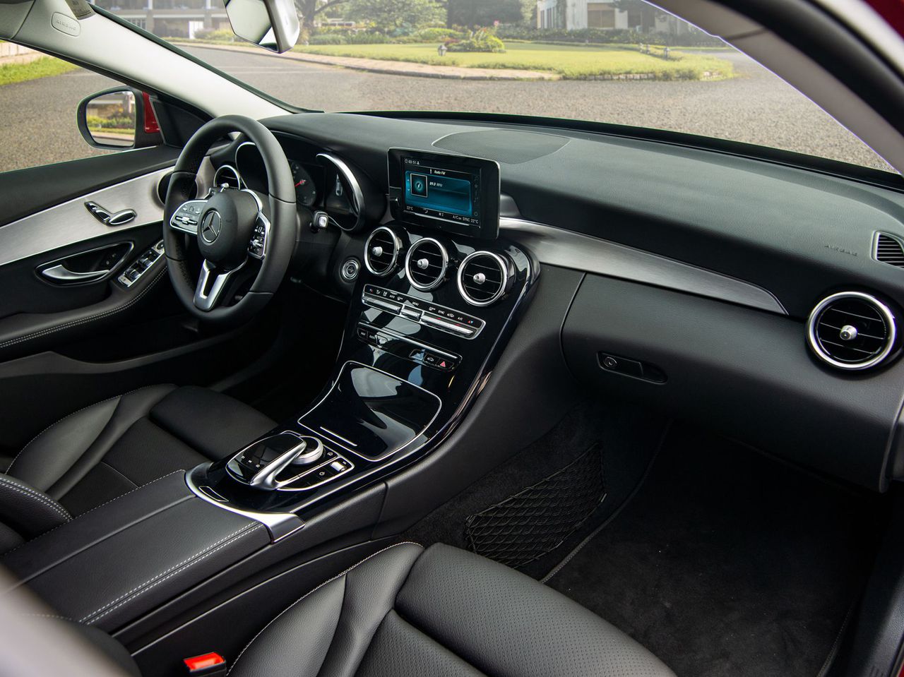 mercedes benz c180 amg gia 1499 ty dong co gi