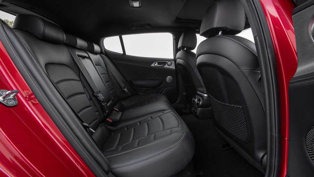 Kia ra mắt Stinger 2021