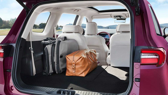 Ford ra mắt mẫu SUV 7 chỗ mới Equator 2021