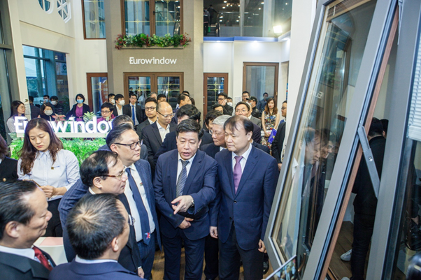 Sản phẩm mới của Eurowindow hút khách tại Triển lãm Vietbuild Hà Nội 2021