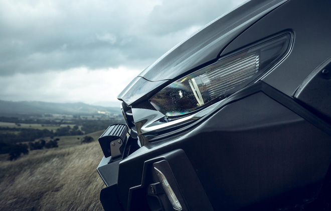 mazda ra mat mau xe ban tai bt 50 thunder moi