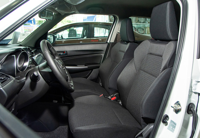 Suzuki Swift giảm giá mạnh còn 505 triệu đồng Suzuki Swift giảm giá mạnh còn 505 triệu đồng