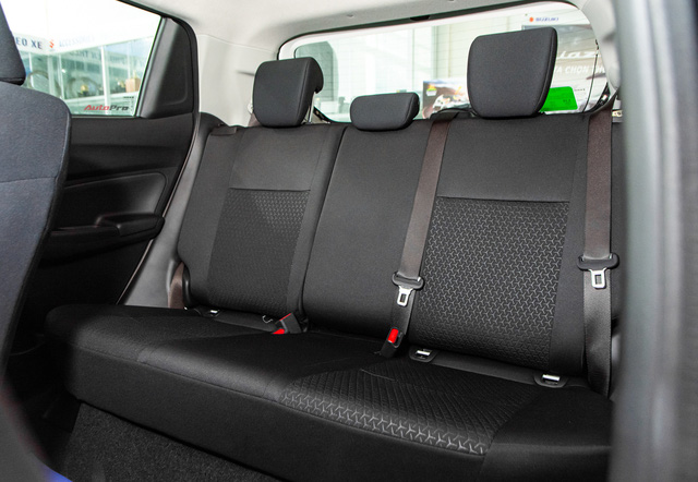 Suzuki Swift giảm giá mạnh còn 505 triệu đồng Suzuki Swift giảm giá mạnh còn 505 triệu đồng