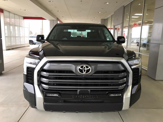 Toyota Tundra 2022 được chào bán với giá hơn 4 tỷ đồng Toyota Tundra 2022 được chào bán với giá hơn 4 tỷ đồng