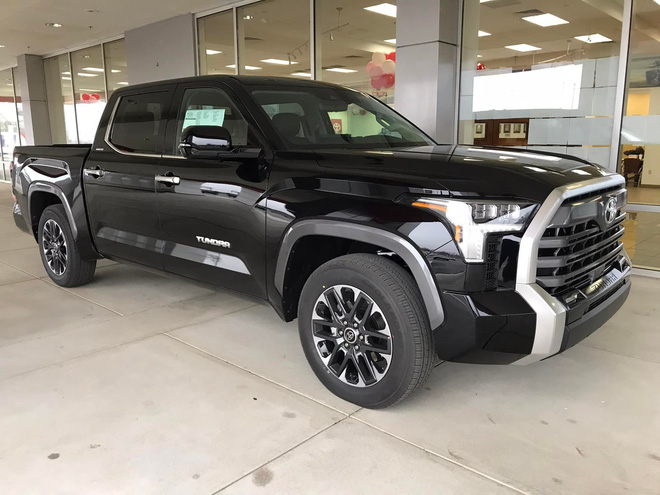 Toyota Tundra 2022 được chào bán với giá hơn 4 tỷ đồng